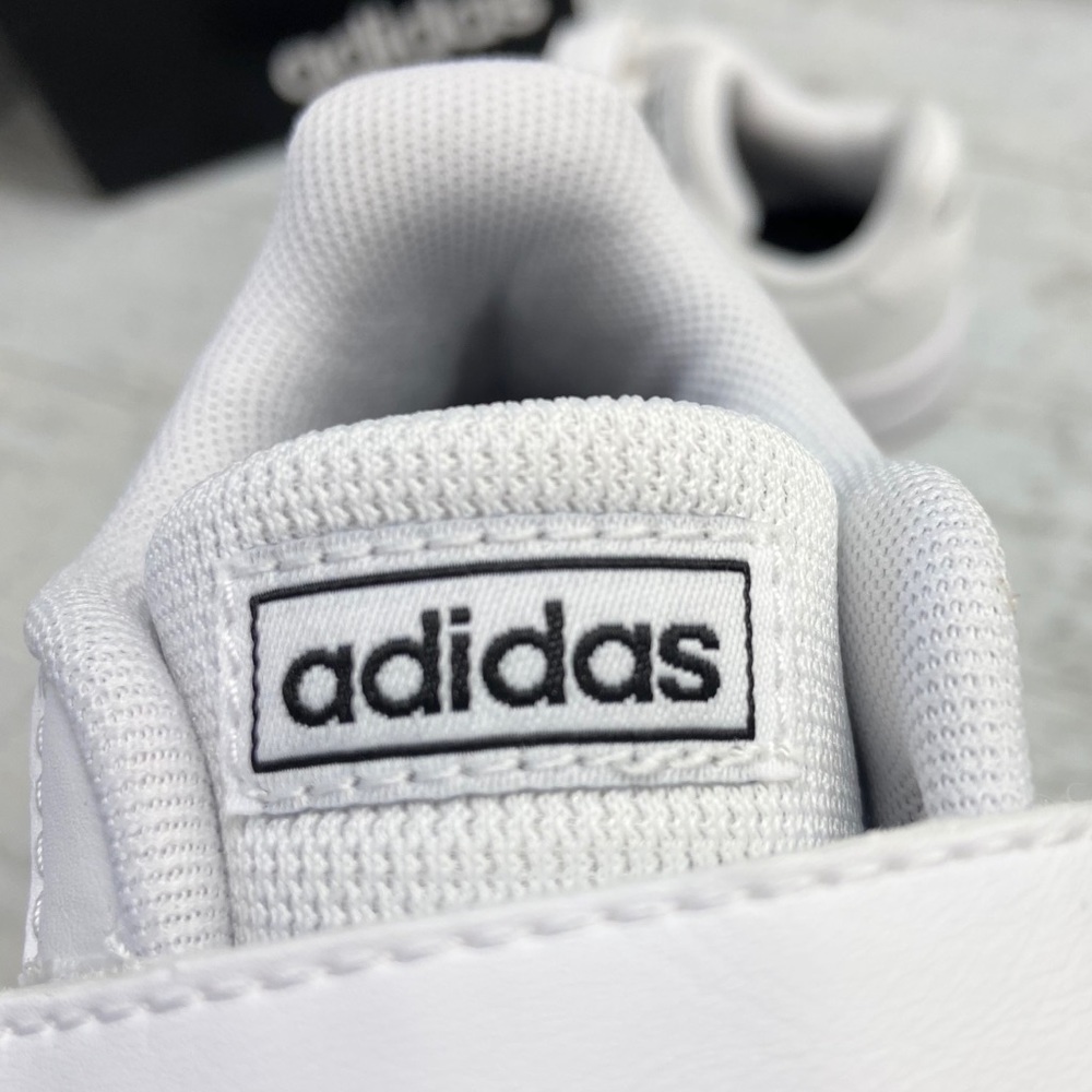 Adidas toddlers unisex Grand Court shoes - Picture 15 of 16